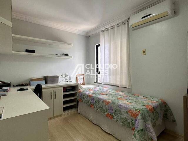 APARTAMENTO para Compra em Feira de Santana - 5