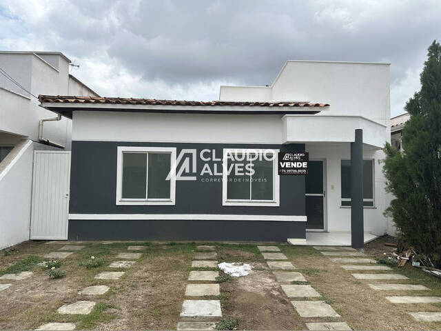 CASA EM CONDOMÍNIO para Aluguel em Feira de Santana - 2