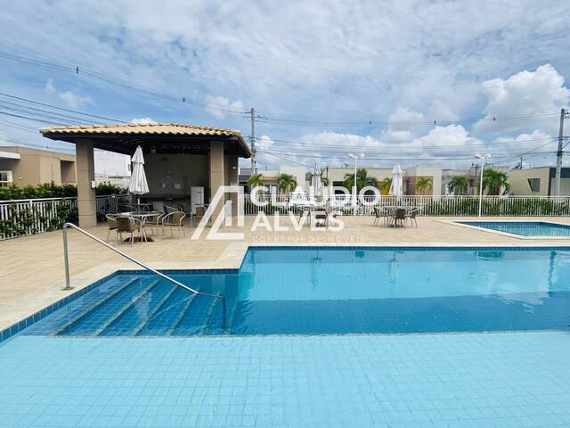 CASA EM CONDOMÍNIO para Compra em Feira de Santana - 3