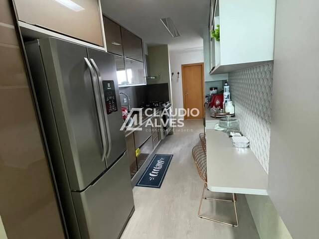 APARTAMENTO para Compra em Feira de Santana - 4