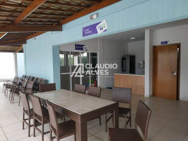 APARTAMENTO para Compra em Feira de Santana - 4