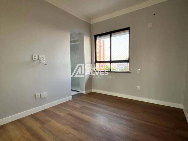 APARTAMENTO para Compra em Feira de Santana - 5