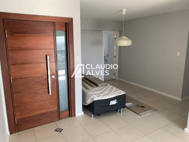 APARTAMENTO para Compra em Feira de Santana - 4