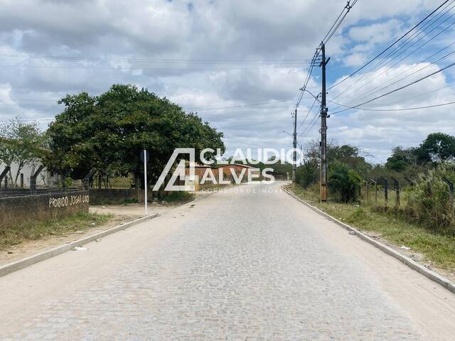 TERRENO para Compra em Feira de Santana - 2