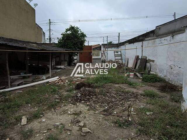 TERRENO para Compra em Feira de Santana - 3