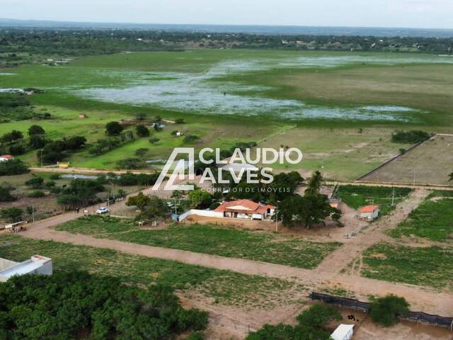 TERRENO para Compra em Feira de Santana - 2