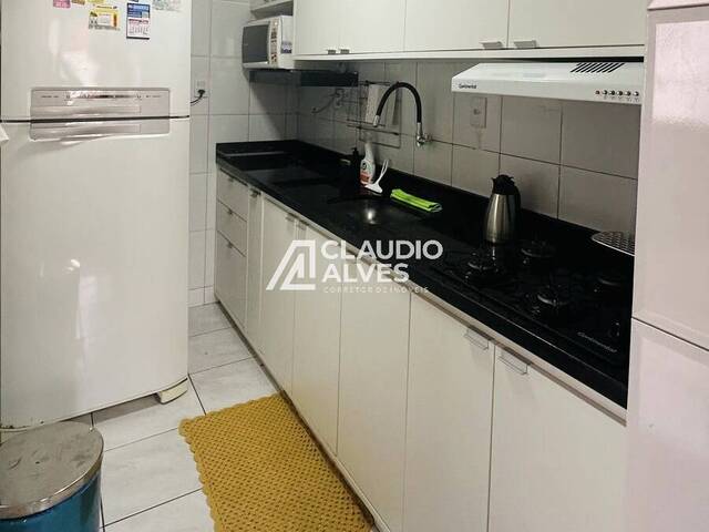 APARTAMENTO para Compra em Feira de Santana - 3