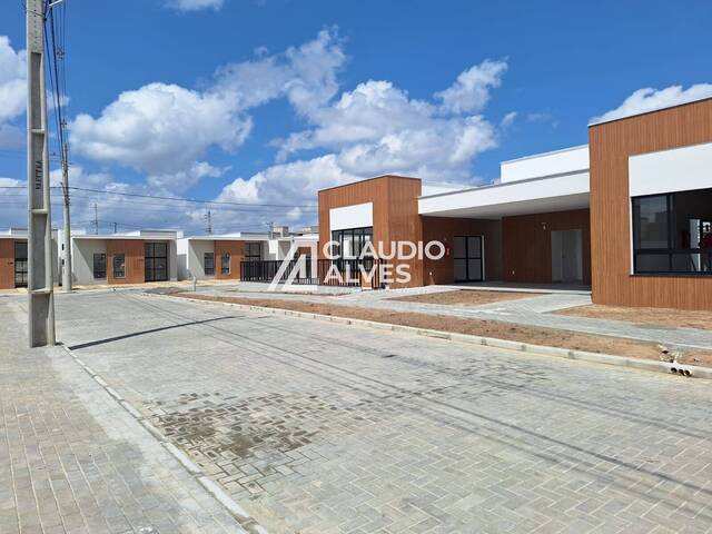 CASA EM CONDOMÍNIO para Compra em Feira de Santana - 5