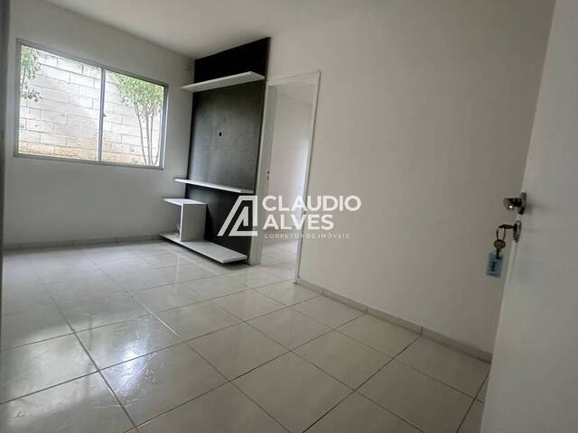 APARTAMENTO para Aluguel em Feira de Santana - 4