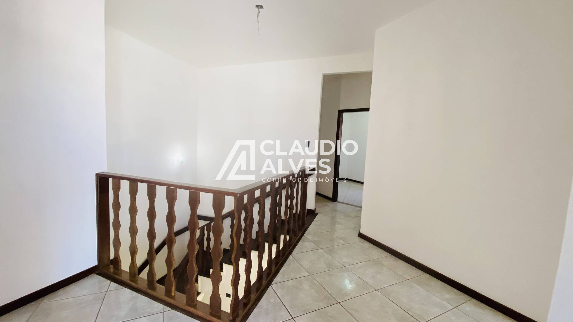 Casa à venda com 5 quartos, 200m² - Foto 18