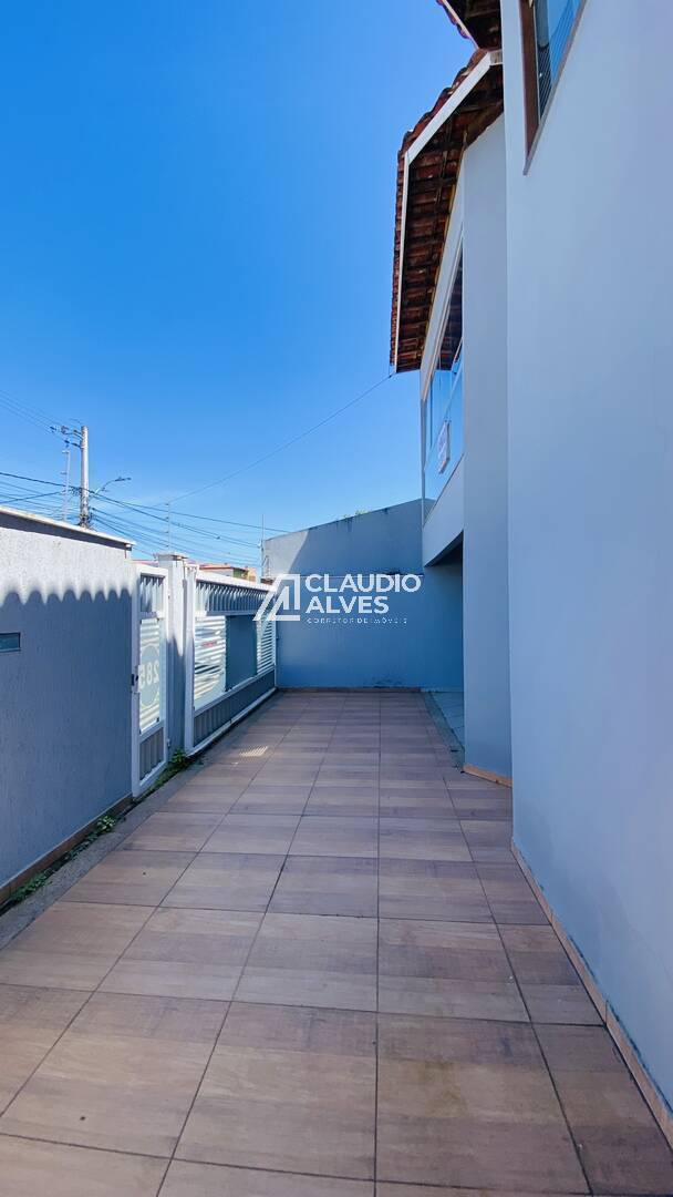 Casa à venda com 5 quartos, 200m² - Foto 5