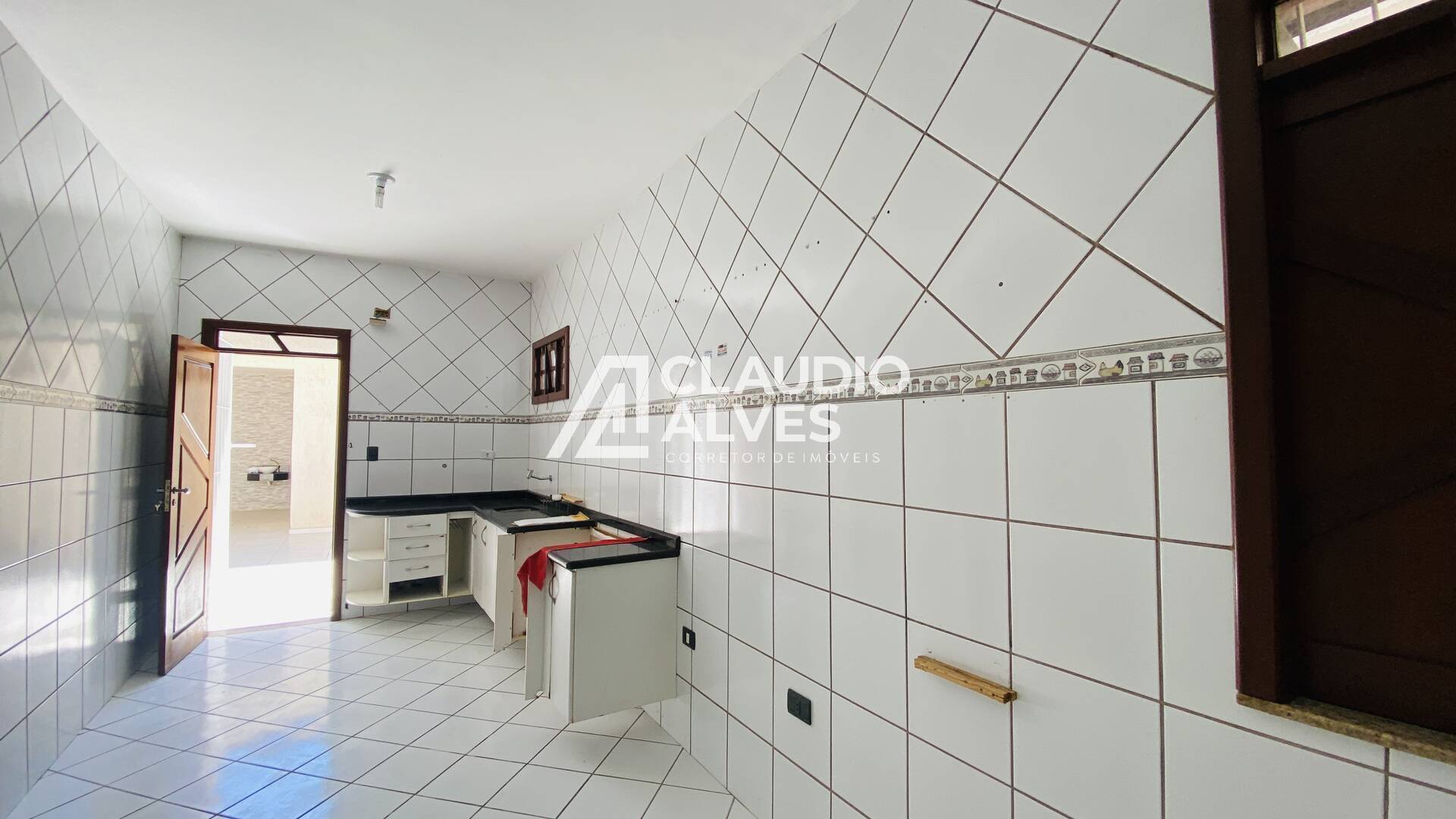 Casa à venda com 5 quartos, 200m² - Foto 16