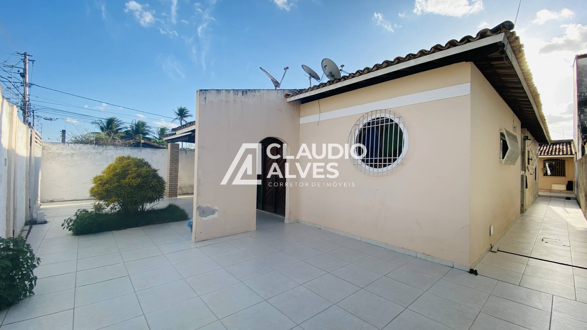 Casa à venda com 4 quartos, 200m² - Foto 4