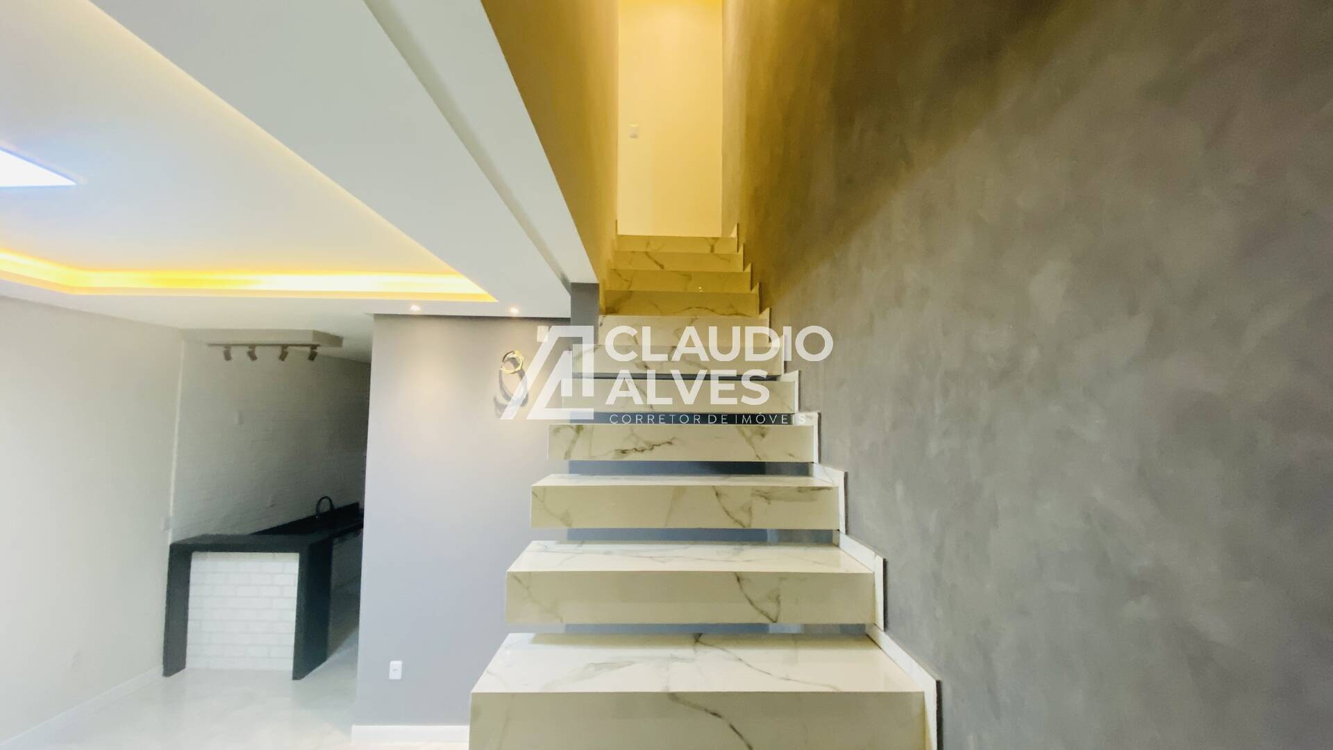 Casa à venda com 4 quartos, 150m² - Foto 12