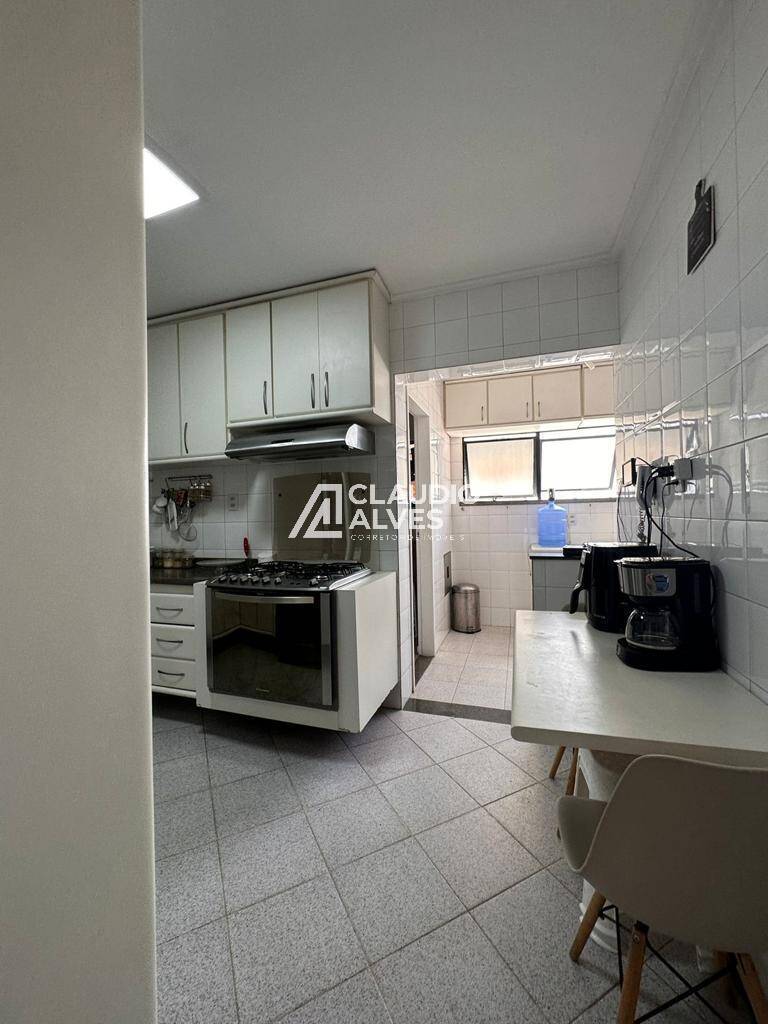 Apartamento à venda com 3 quartos, 165m² - Foto 9