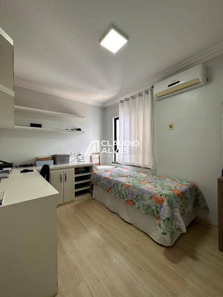 Apartamento à venda com 3 quartos, 165m² - Foto 5