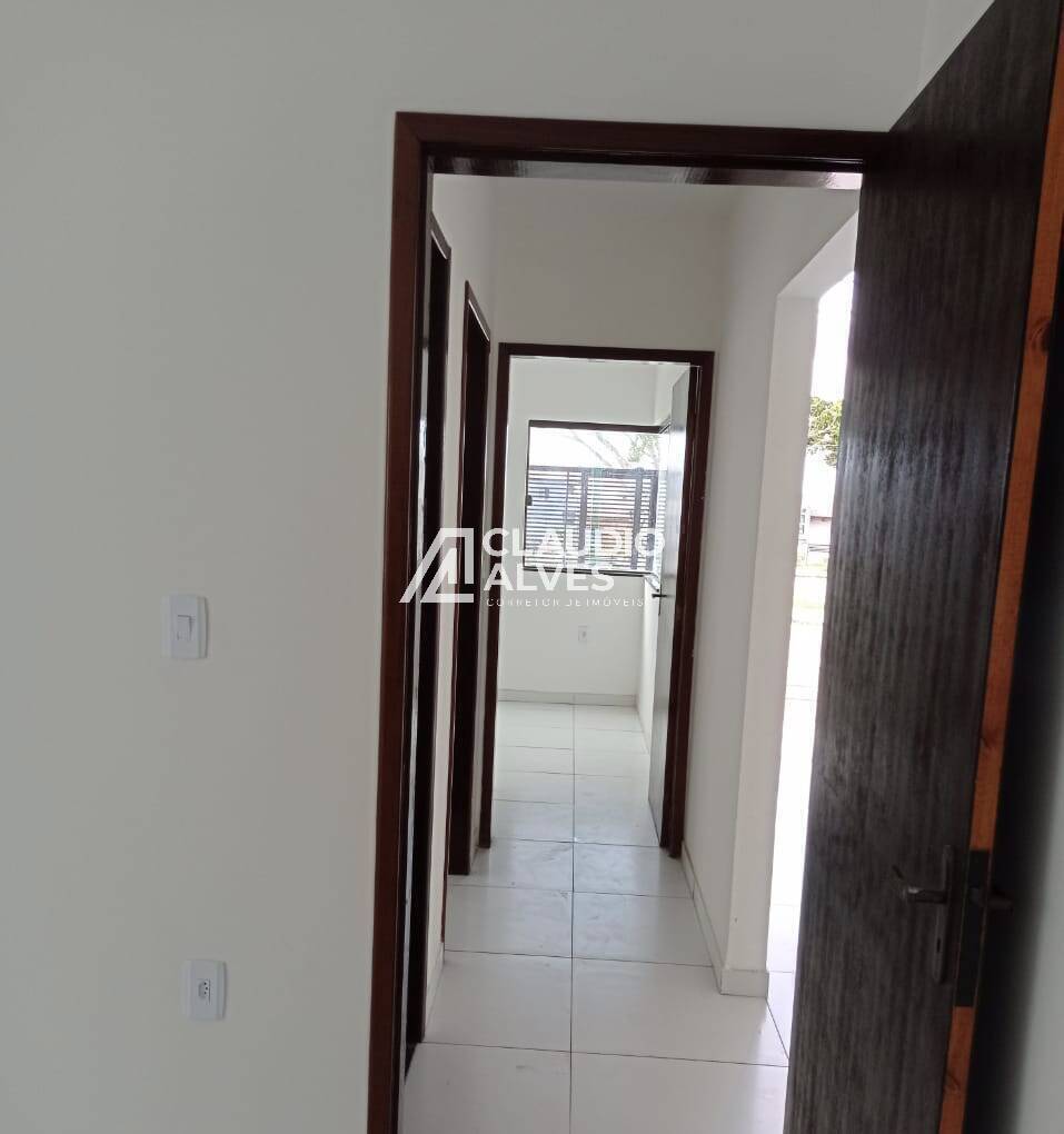 Casa à venda com 3 quartos, 69m² - Foto 12