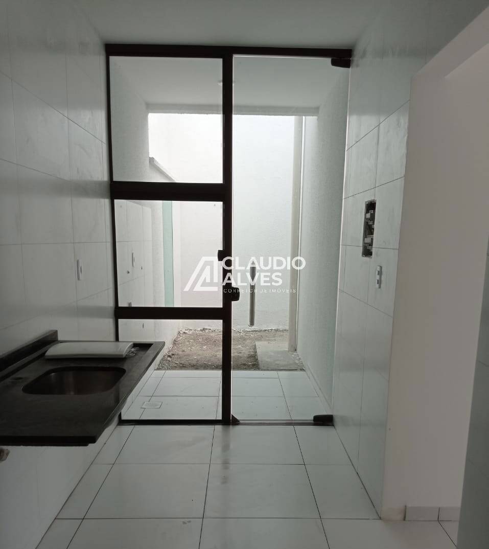 Casa à venda com 3 quartos, 69m² - Foto 9