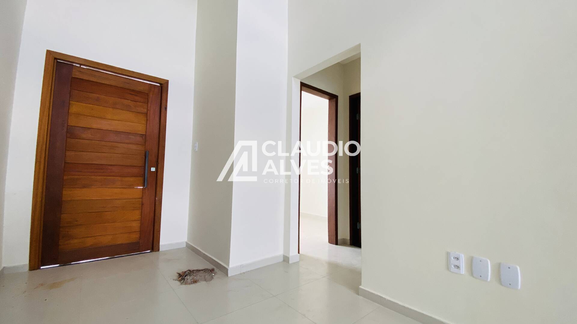 Casa à venda com 2 quartos, 70m² - Foto 6