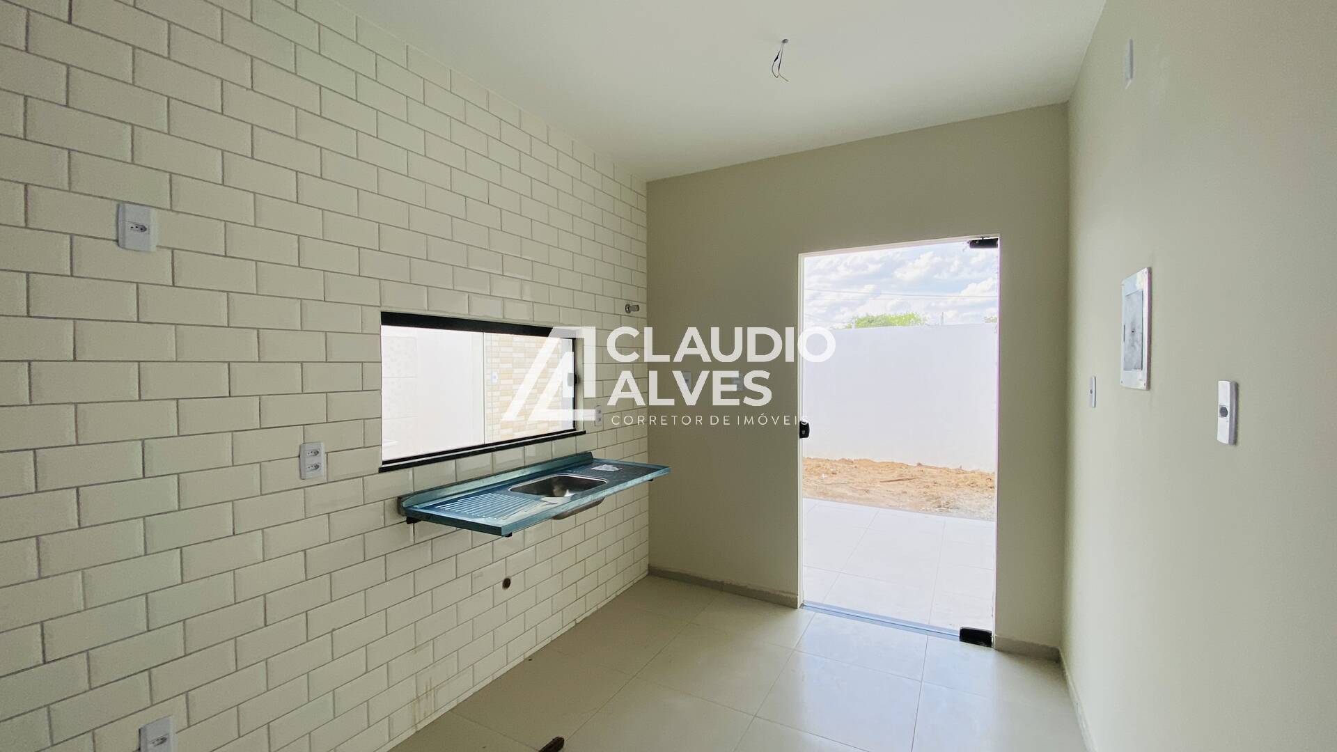 Casa à venda com 2 quartos, 70m² - Foto 14