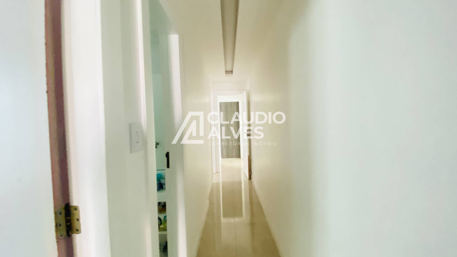 Casa de Condomínio à venda com 3 quartos, 300m² - Foto 31