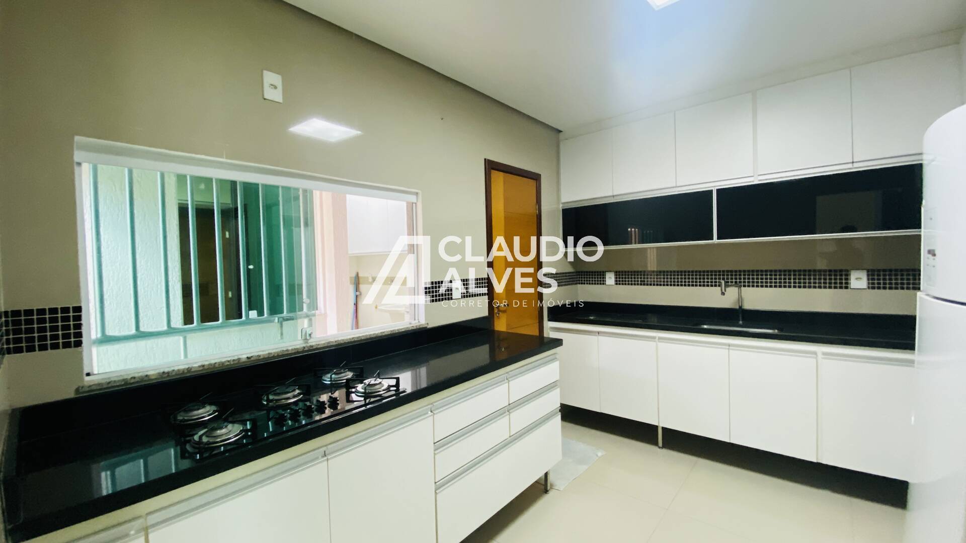 Casa de Condomínio à venda com 4 quartos, 280m² - Foto 29