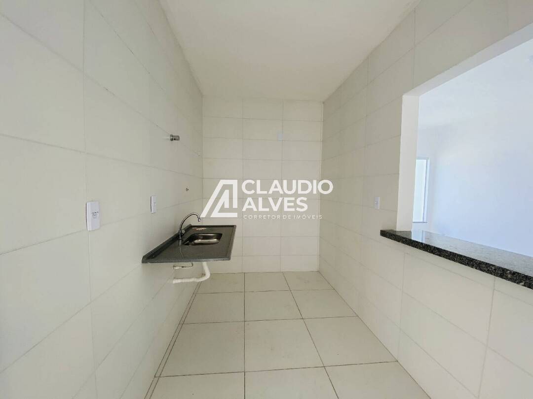 Casa à venda com 2 quartos, 68m² - Foto 7