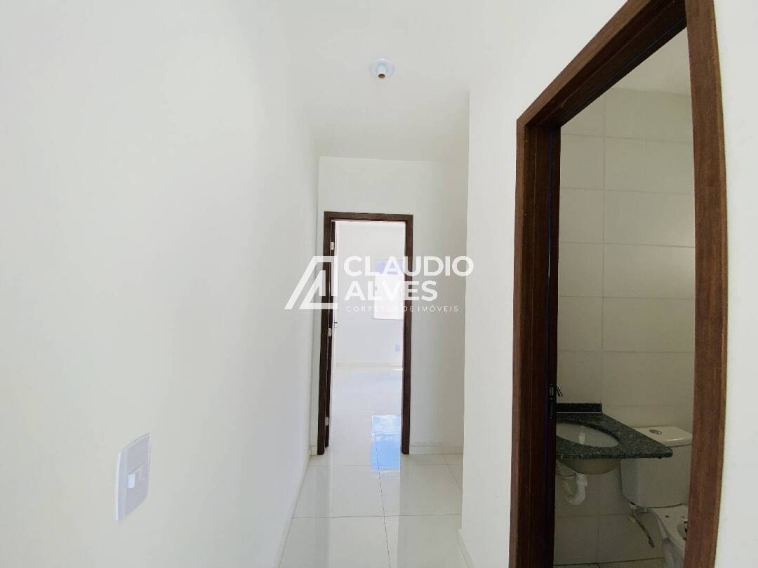 Casa à venda com 2 quartos, 68m² - Foto 18