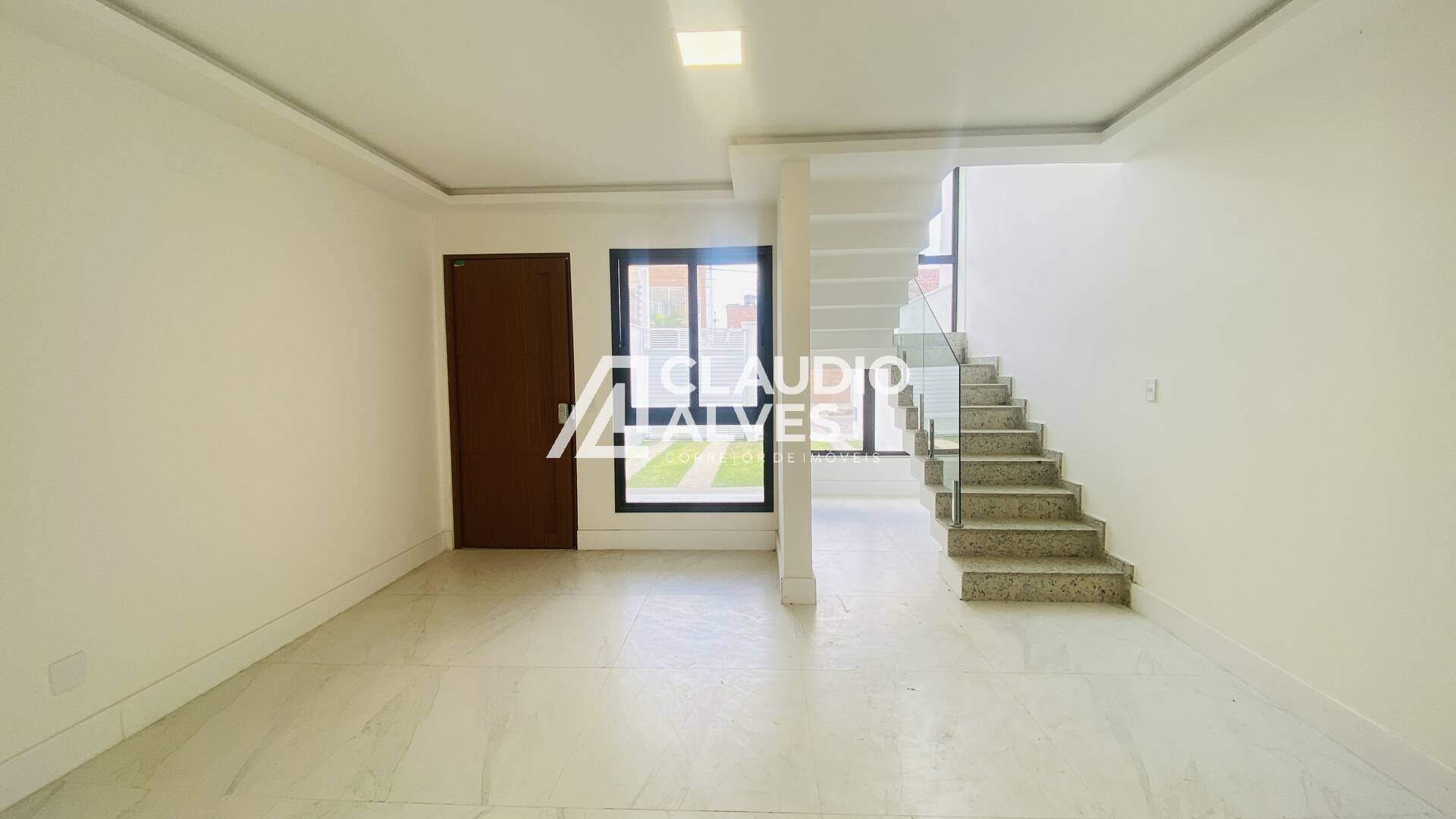 Casa à venda com 3 quartos, 150m² - Foto 4