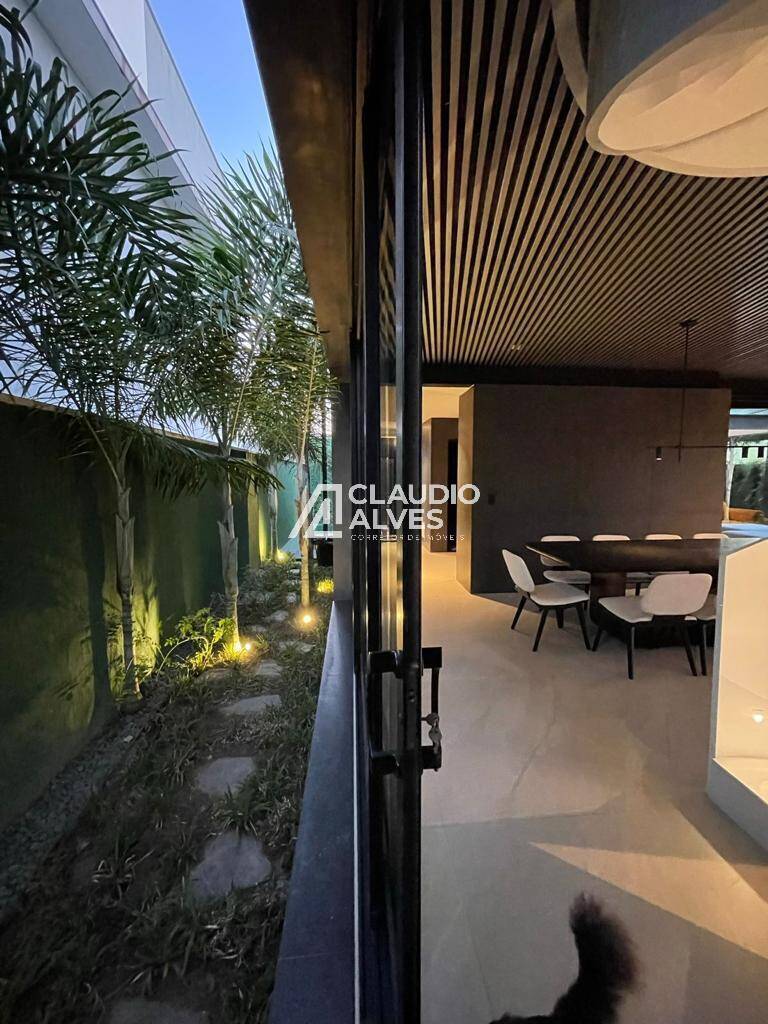 Casa de Condomínio à venda com 3 quartos, 370m² - Foto 13