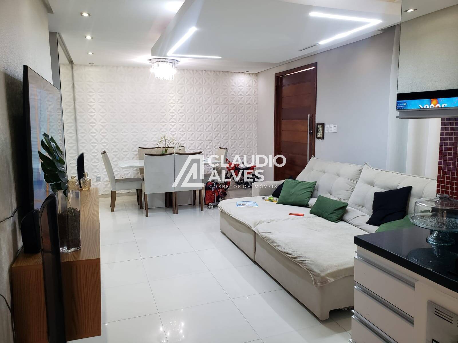 Casa de Condomínio à venda com 4 quartos, 150m² - Foto 1