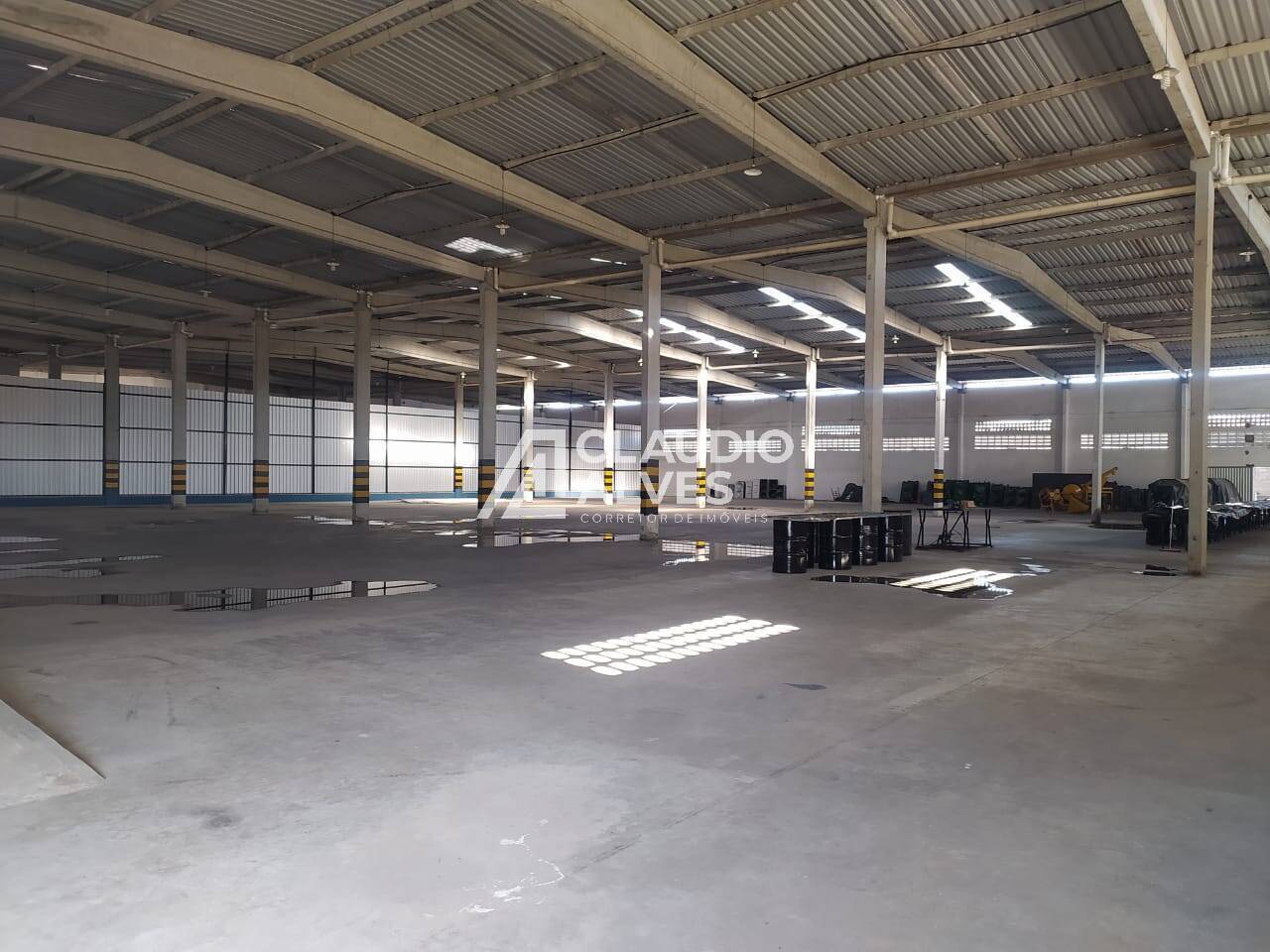 Loja-Salão para alugar, 2160m² - Foto 5