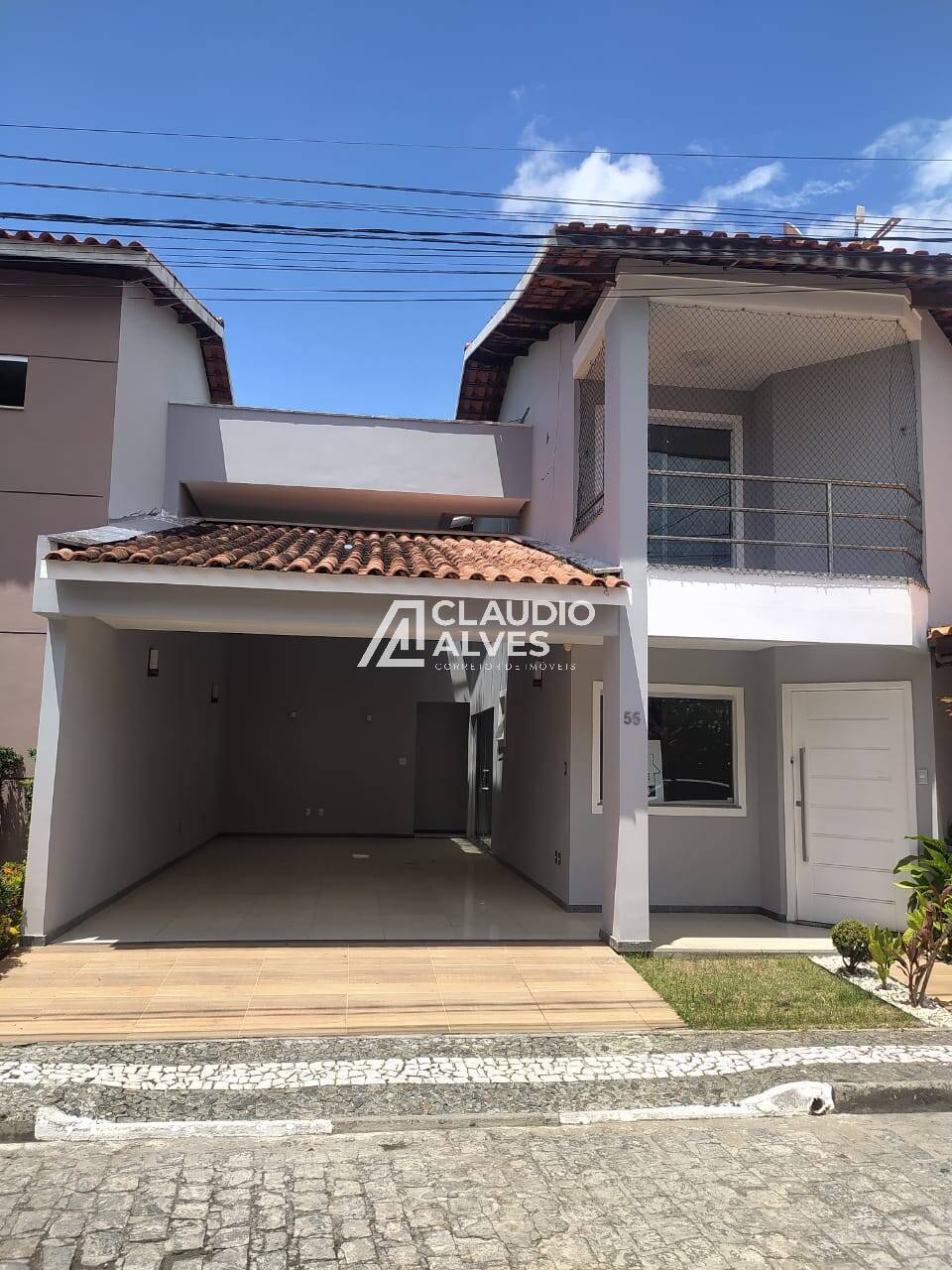 Casa à venda com 3 quartos, 180m² - Foto 1