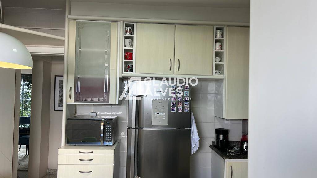 Apartamento para alugar com 4 quartos, 162m² - Foto 6