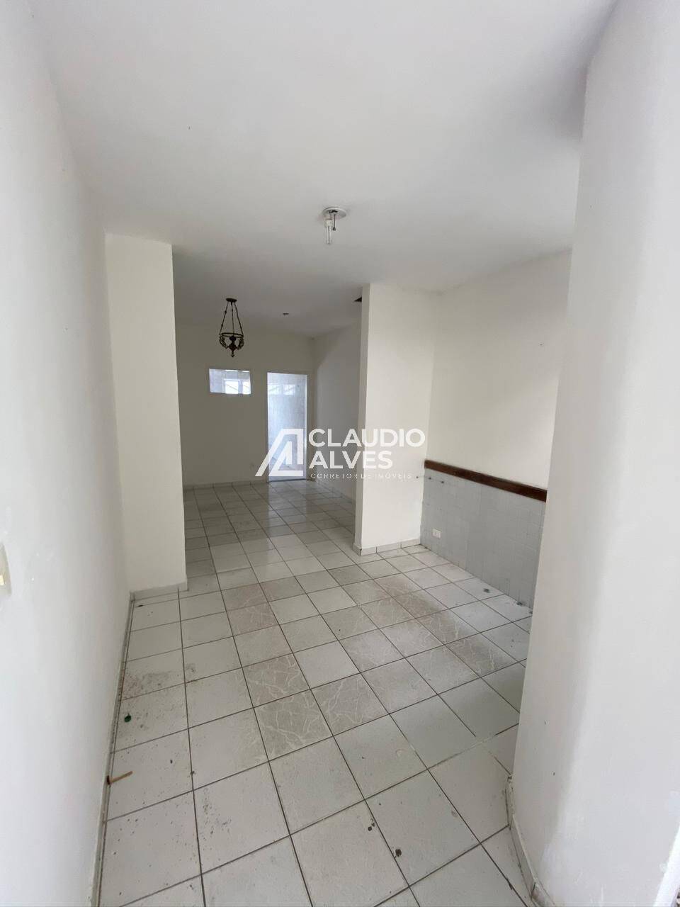 Casa à venda com 5 quartos, 150m² - Foto 10