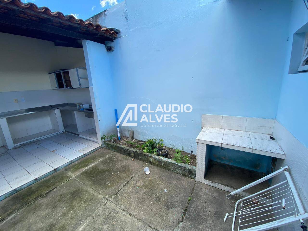 Casa à venda com 5 quartos, 150m² - Foto 14