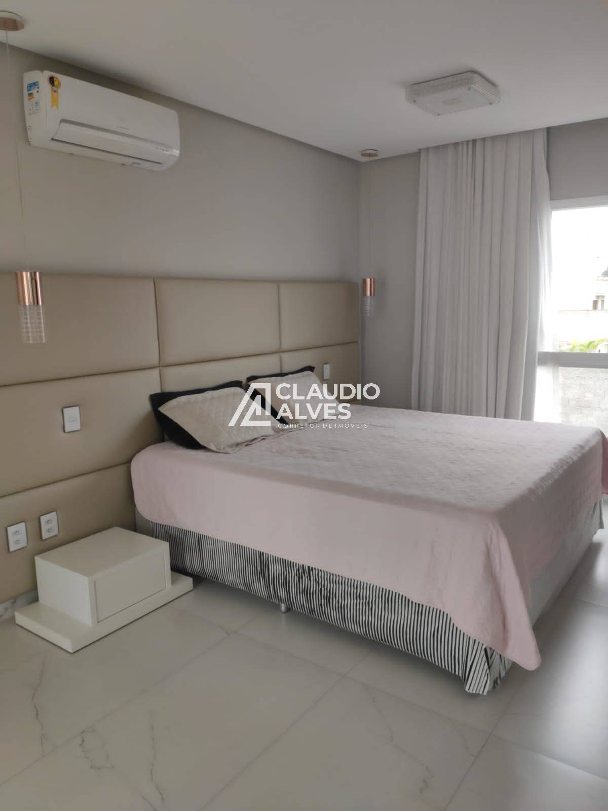 Casa de Condomínio para alugar com 4 quartos, 273m² - Foto 20