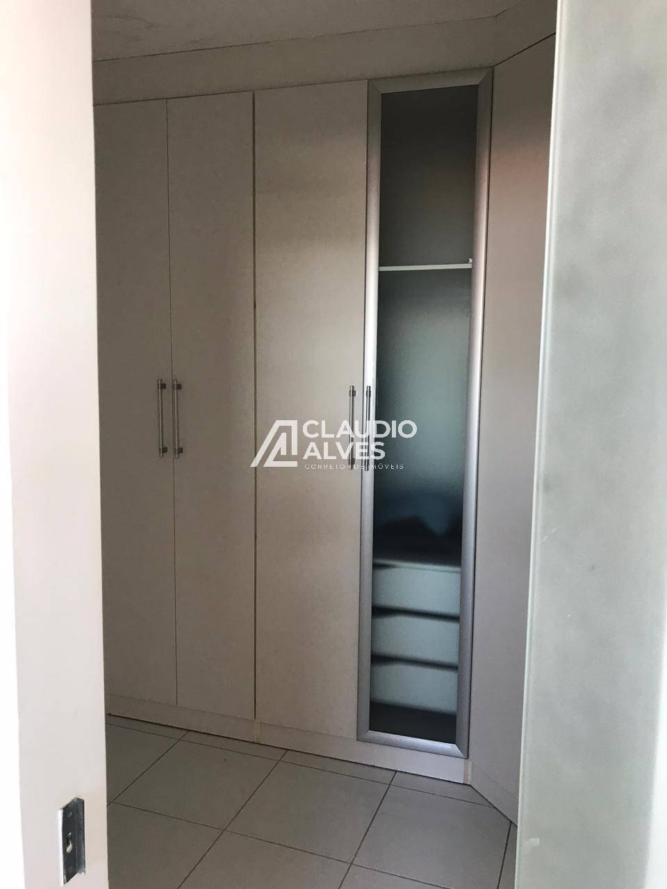 Casa à venda com 4 quartos, 200m² - Foto 13