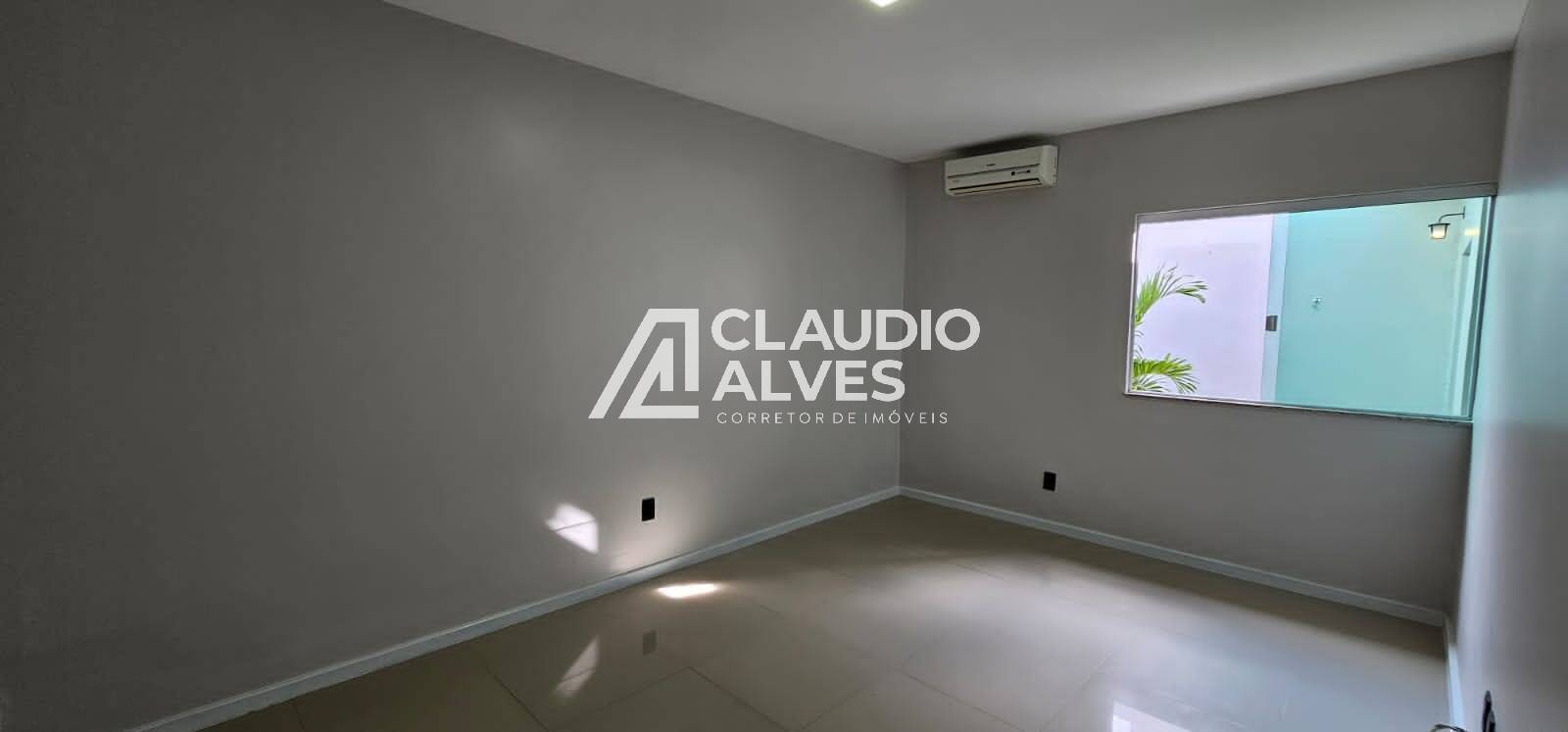 Casa à venda com 3 quartos, 110m² - Foto 7