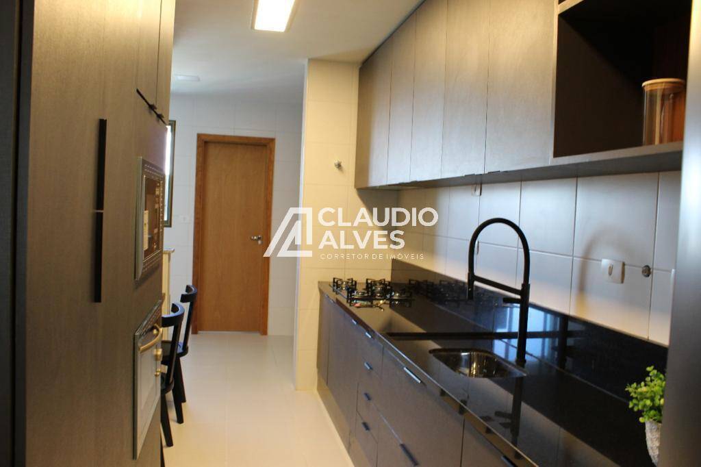 Apartamento à venda com 3 quartos, 140m² - Foto 7