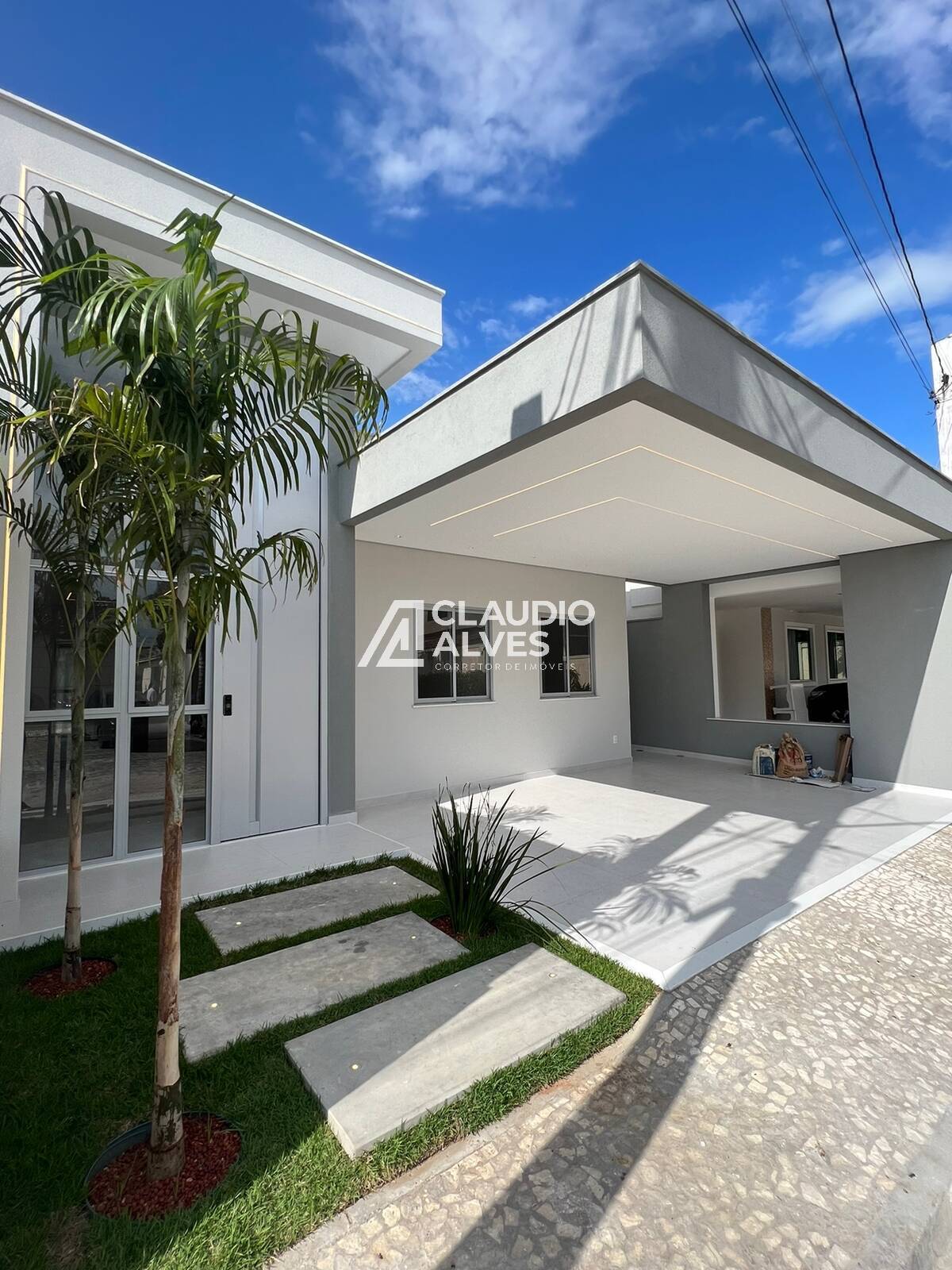 Casa à venda com 3 quartos, 150m² - Foto 1