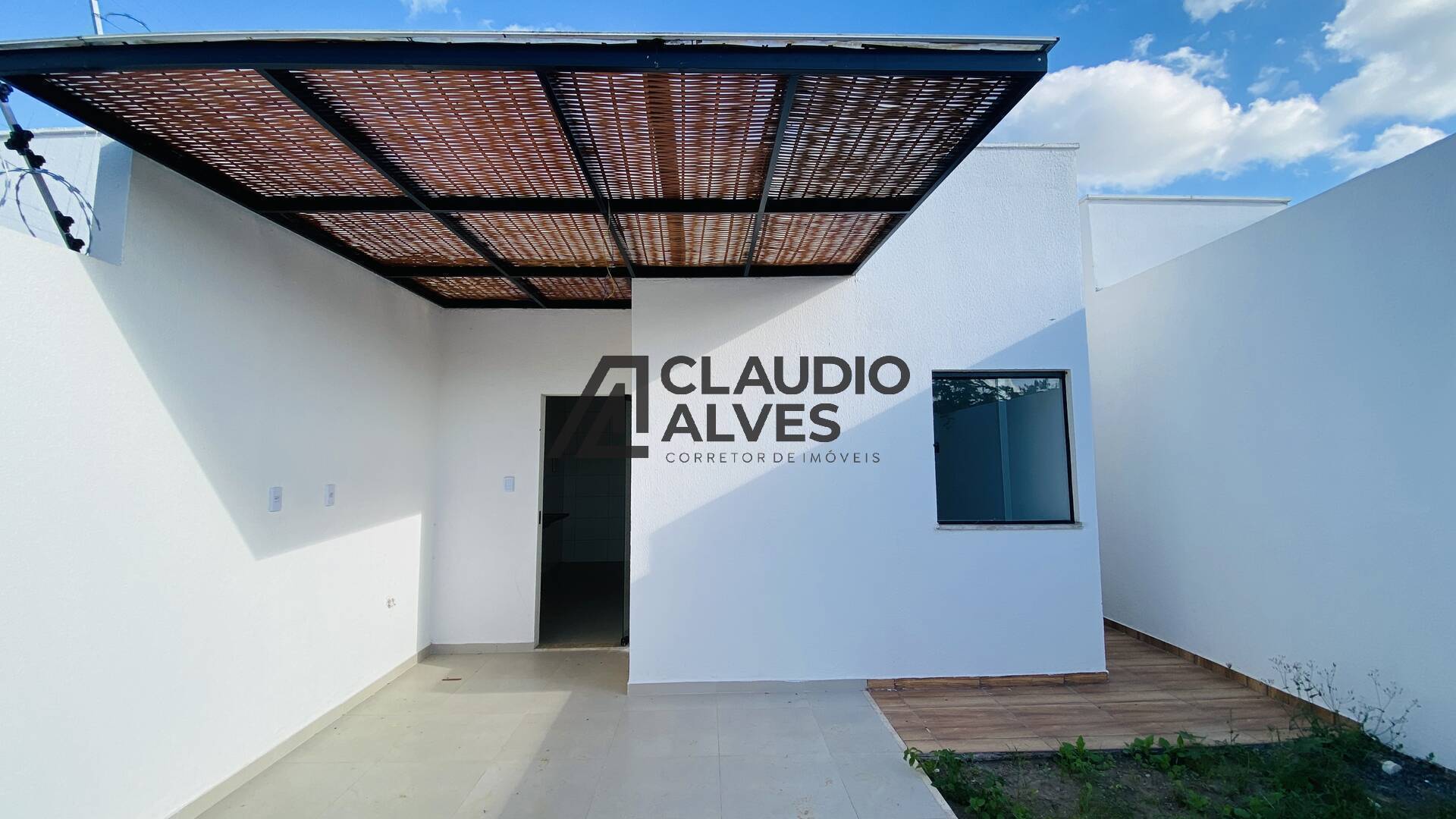 Casa à venda com 2 quartos, 74m² - Foto 3