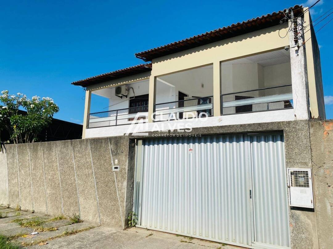 Casa à venda com 6 quartos, 300m² - Foto 3