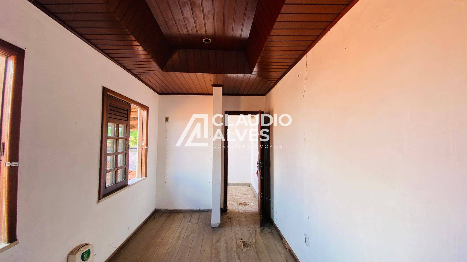 Casa à venda com 5 quartos, 292m² - Foto 35