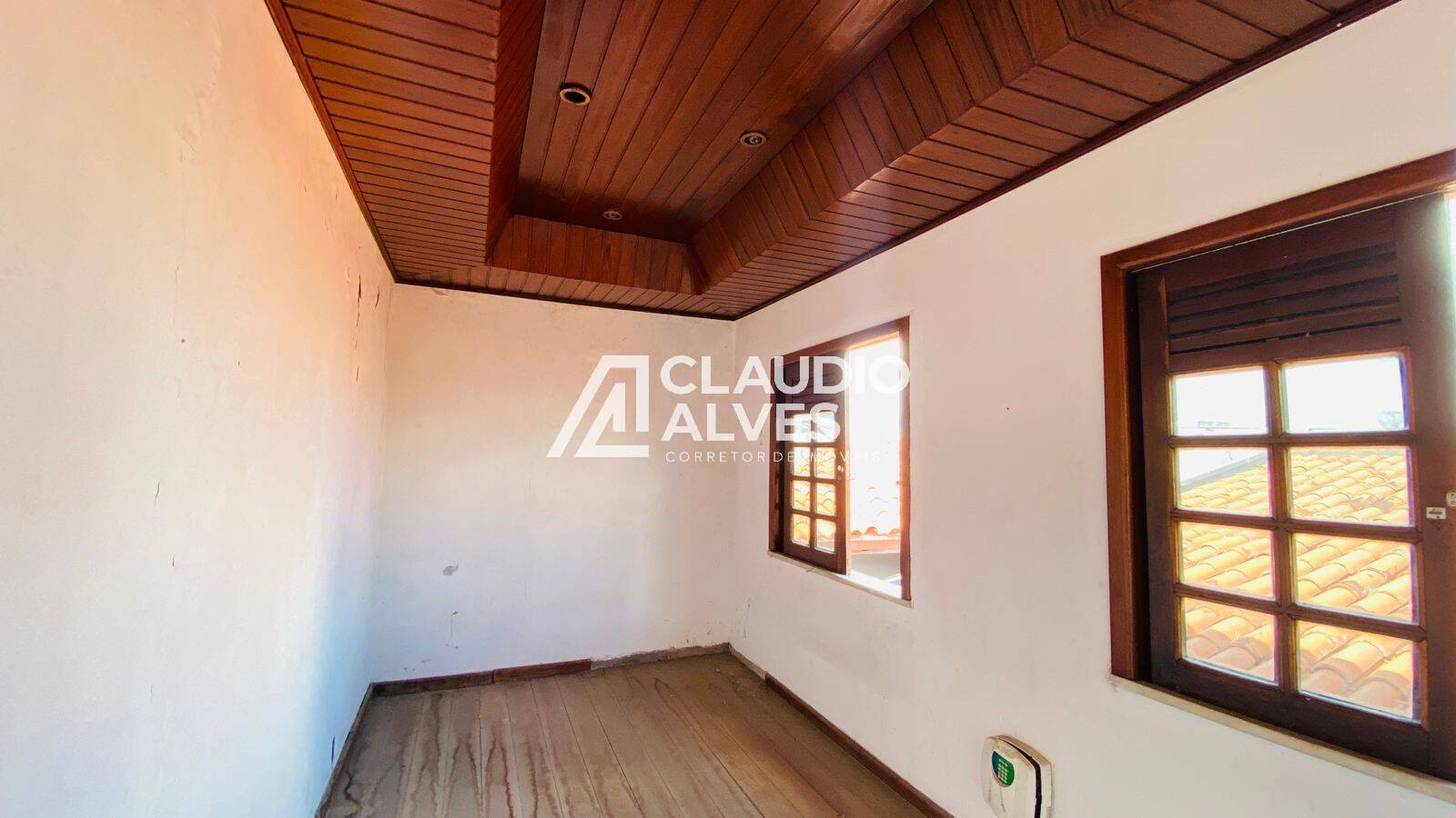 Casa à venda com 5 quartos, 292m² - Foto 34