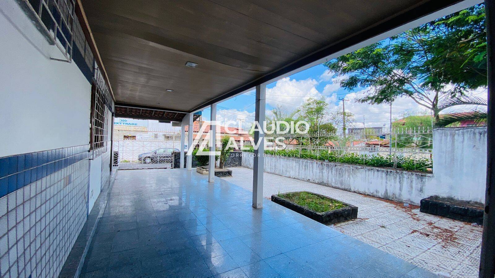 Casa à venda com 5 quartos, 292m² - Foto 6