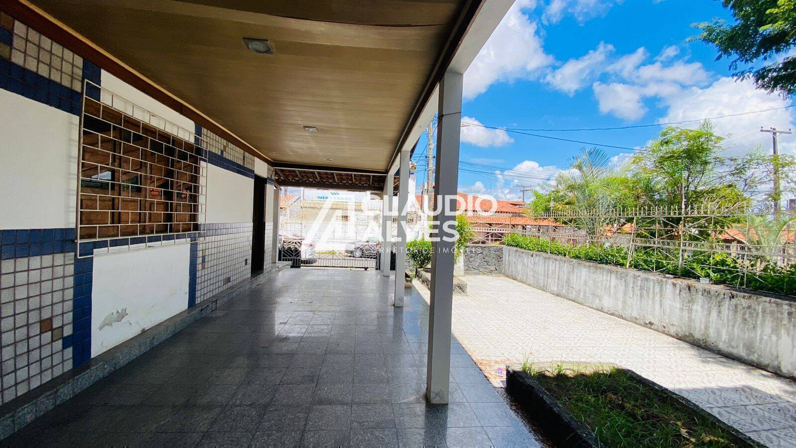 Casa à venda com 5 quartos, 292m² - Foto 5